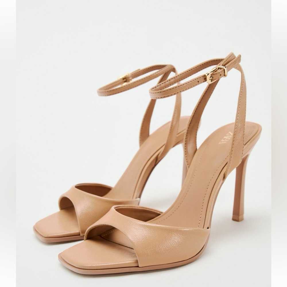 Zara Heeled Ankle Strap Sandals. Brand new!